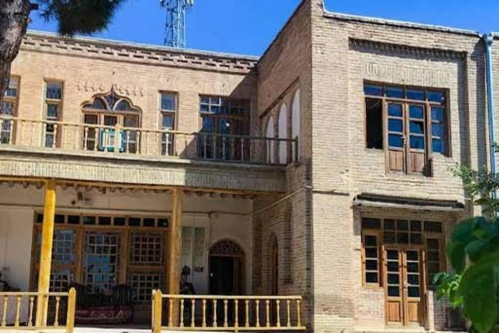 تویسرکان