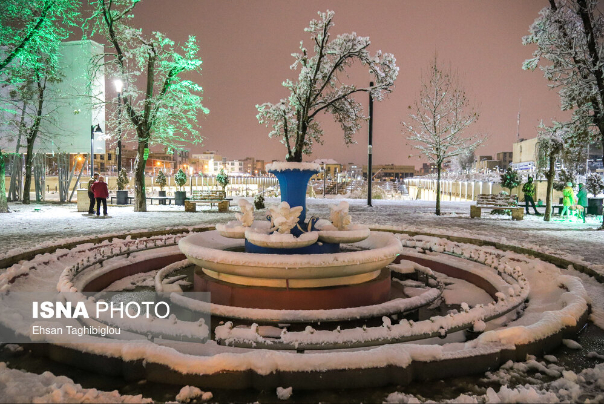 赞詹降雪