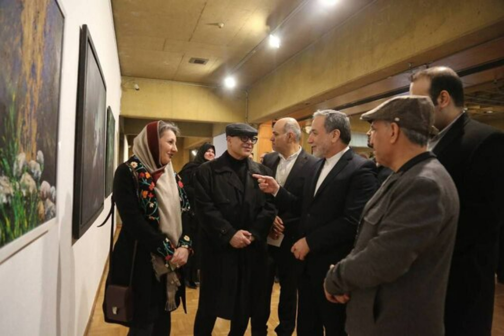 بازدید+عراقچی+از+نمایشگاه+خاص+نیاوران