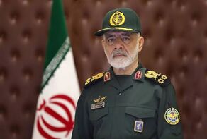 Iran’s top commander highlights strategic role of passive defense against threats
