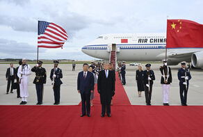 美国总统首次赴机场迎接中国国家主席