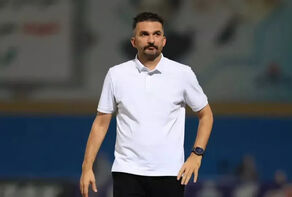 محمد نوری از سرمربیگری صنعت نفت آبادان کنار رفت