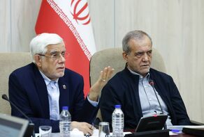 عارف: وفاق ملی ایران را در برابر سخت‌ترین طوفان‌ها سرپا نگه داشت