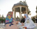 Поэтические чтения у мавзолея Хафеза в Ширазе в честь Дня Хафеза