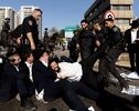 درگیری پلیس اسرائیل با معترضان حریدی در نزدیکی تل‌آویو؛ بحران سربازی در سرزمین های اشغالی ادامه دارد