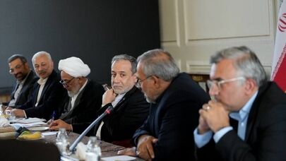 گفتگوی نمایندگان تهران و وزیر خارجه درباره مسائل سیاست خارجی