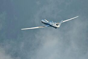 伊朗称在格什姆岛上空击落一架美军无人机