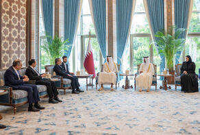دیدار عراقچی با امیر قطر در دوحه