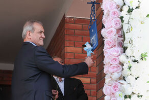 President Pezeshkian starts Iran’s new school year