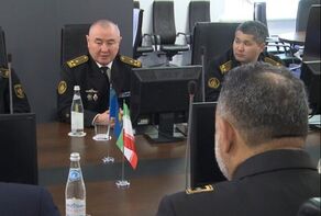 Iran Navy chief holds meeting with counterparts in Russia