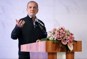 حضور سرزدۀ پزشکیان در ستاد فراجا برای تقدیر از حافظان امنیت