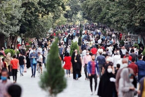 متوسط أعمار الإيرانيين يبلغ 35 عاماً ويعيش 6 ملايين كبار السن في البلاد