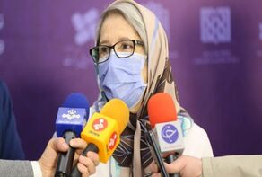 مینو محرز: تا زمانی که واکسن‌های ایرانی کرونا به تولید انبوه برسند، لازم است واکسن وارد کنیم