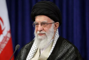 آیت‌الله خامنه‌ای: آمادگی‌های ارتش را تا سر حد نیاز افزایش بدهید و نقش‌آفرینی کنید