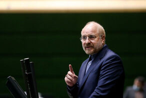 Iranian Gov't to remove sanctions through dignified negotiations