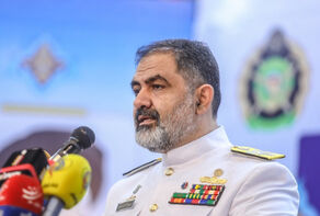 الادميرال ايراني: البحرية الإيرانية مستعدة لإغاثة السفن في المياه الدولية