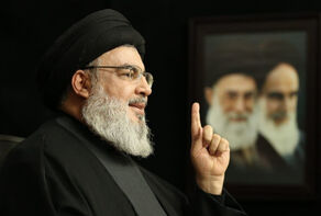 تشییع باشکوه شهدای شیراز پیام قاطعی برای توطئه گران است