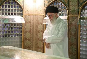 Leader attends Imam Reza shrine’s dust-cleaning ceremony