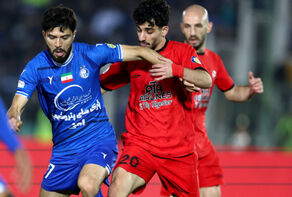 Uzbek footballer Masharipov extends contract with Iran’s Esteghlal