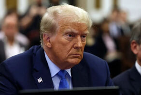 特朗普被宣告无罪