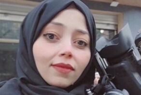 עיתונאית פלסטינית נרצחה בתקיפה ישראלית
