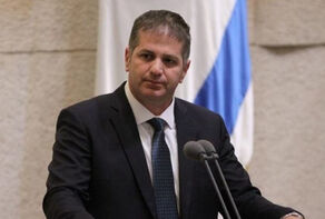 קריאות לעצור את השר הציוני בפולין באשמת פשעי מלחמה בעזה