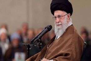 Ayatollah Khamenei pardons, commutes sentences of 1,526 prisoners