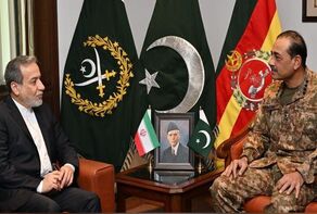 Iran top diplomat, Pakistan Army chief review security issues