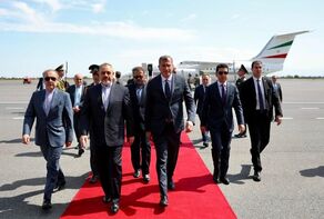 Iranian defense minister visits Armenia