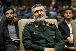 تصاویری از خانه شهید امیرعلی حاجی‌زاده و لباسی که هنگام شهادت بر تن داشت + فیلم