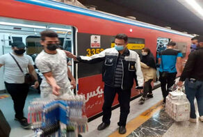 اتباع دستفروش از مترو تهران طرد می‌شوند