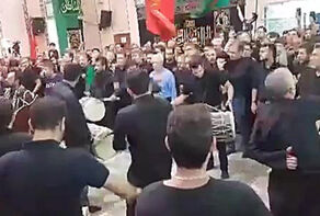 مراسم حماسی عاشورای حسینی در مسجد حضرت ولی‌عصر (عج) برگزار شد+فیلم