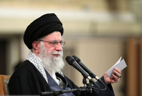 رهبر معظم انقلاب: جمهوری اسلامی در مقابل افراد تخریب‌گر کوتاه نخواهد آمد