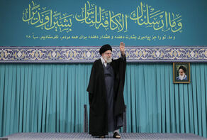 US president deemed to be criminal for inflicting damage, casualties on Iranians: Leader