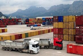 Iran foreign trade hits over $94 billion in 10 months: IRICA