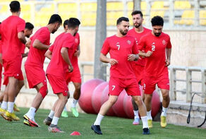 مسابقه فوتبال ذوب آهن و پرسپولیس لغو شد