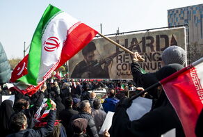 گزارش تصویری اختصاصی نورنیوز ازتشییع پیکر 35 شهید جنگ رمضان در تهران