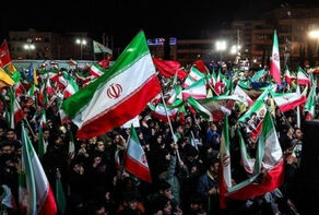 ایرانیان همچنان در خیابان‌ها حماسه‌سازی می‌کنند