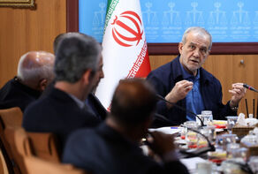 الرئيس بزشكيان: يجب الاستفادة من كل السبل العقلانية والدبلوماسية لخفض التوترات/الحرب ليست في مصلحة أحد