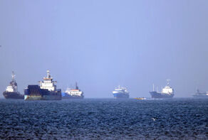 شورای روابط خارجی آمریکا: نیروی دریایی ما می‌ترسد از تنگه هرمز عبور کند