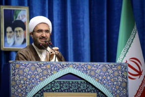خطيب جمعة طهران: الأعداء يسعون إلى تحقيق مآربهم عبر الحصار الاقتصادي بعد أن عجزوا في المواجهة العسكرية