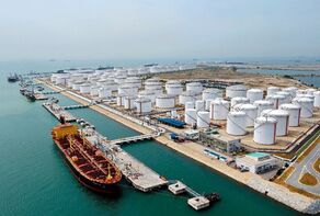 Ships paying up to $2m under new scheme in Hormuz: report