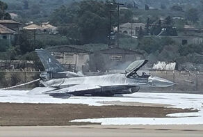 جنگنده اف-16 آمریکایی در آتش سوخت