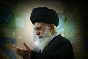 Global poetry award honoring martyred Leader concludes in Tehran