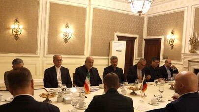 Iran, Pakistan emphasize strengthening cultural and economic cooperation