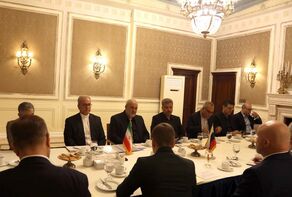 Iran, Pakistan emphasize strengthening cultural and economic cooperation