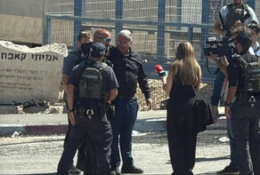תחת חסות כוחות הכיבוש, בן גביר מסתער על מכון קלנדיה המנוהל על ידי אונר
