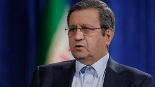 هشدار همتی به بازار ارز: بانک مرکزی در برابر نوسانات غیرعادی تماشاگر نیست