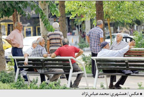 راهکار ساده برای خواب بهتر سالمندان؛ نوردرمانی چه تاثیری دارد؟