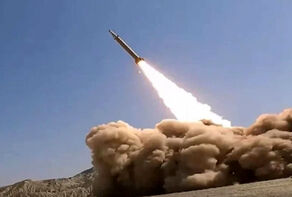 Decoding the Withdrawal of US Warships in Face of Iran’s New Missiles